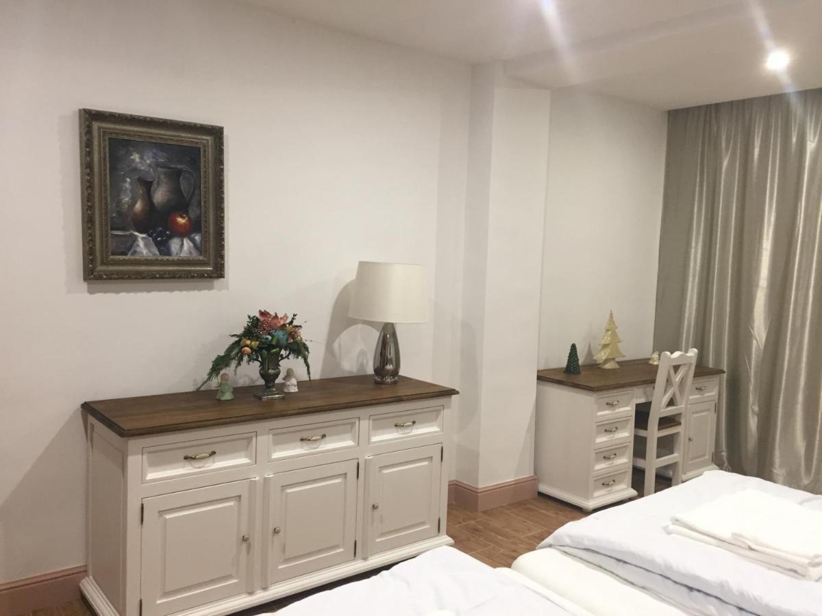 Hotel Galeria Pezinska Baba Pezinok Bagian luar foto