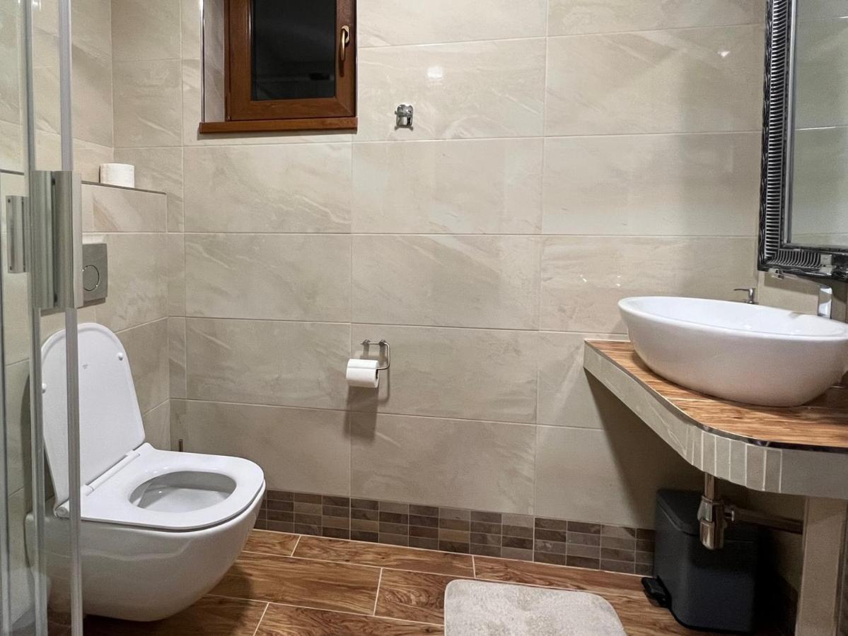 Hotel Galeria Pezinska Baba Pezinok Bagian luar foto